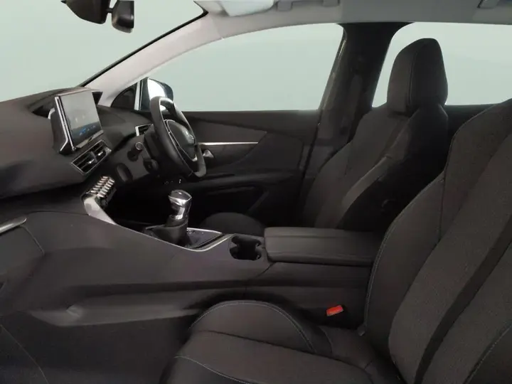 Peugeot 3008 2022 photo 4