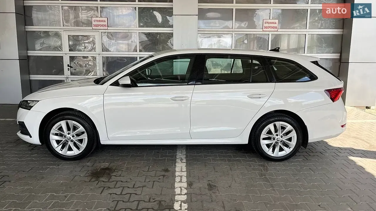 Skoda Octavia 2022 photo 3