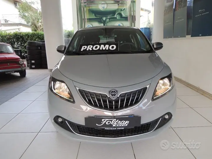 Lancia Ypsilon 2022 photo 2