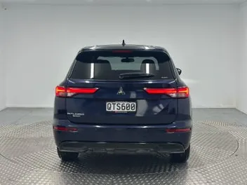 Mitsubishi Outlander 2024 photo 5
