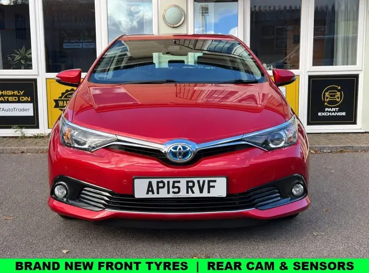 Toyota Auris 2015 photo 2