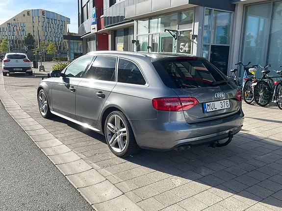 Audi A4 2013 photo 2