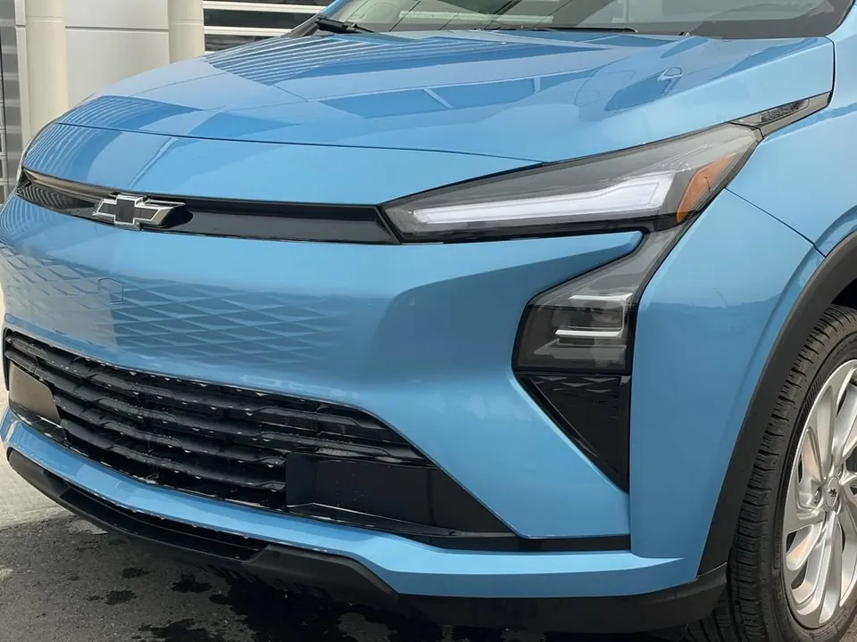 Chevrolet Bolt 2027 photo 3