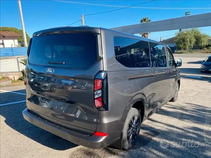 Ford Tourneo Custom photo 5