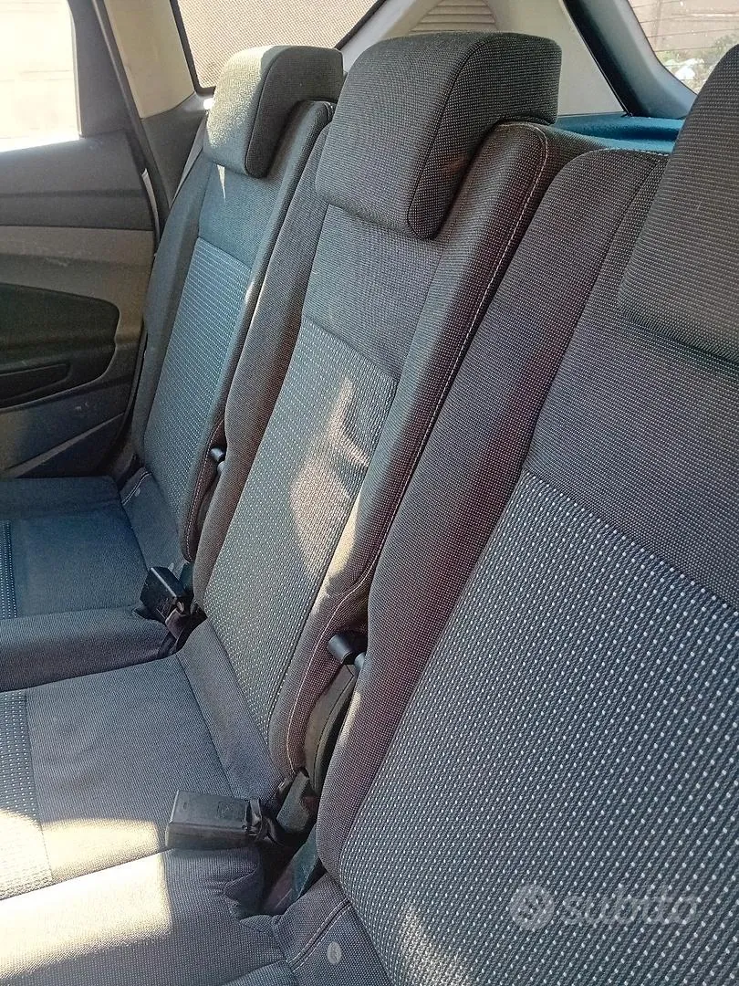 Ford C-Max 2012 photo 3