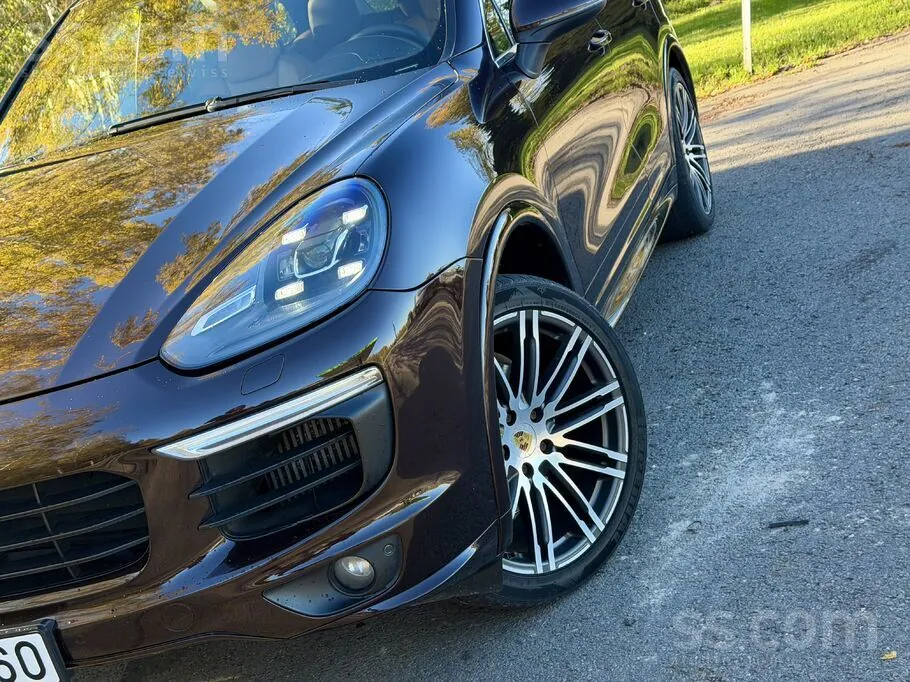Porsche Cayenne 2017 photo 2