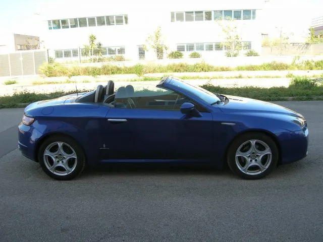 Alfa Romeo Spider 2007 photo 4