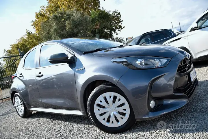 Toyota Yaris 2021 photo 2