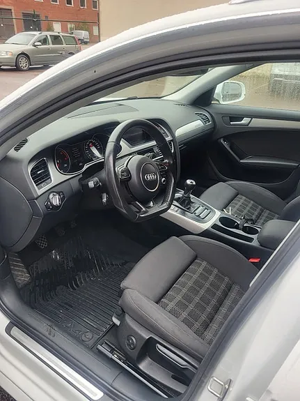 Audi A4 2013 photo 3