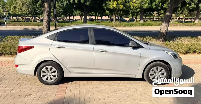 Hyundai Accent 2017 photo 2