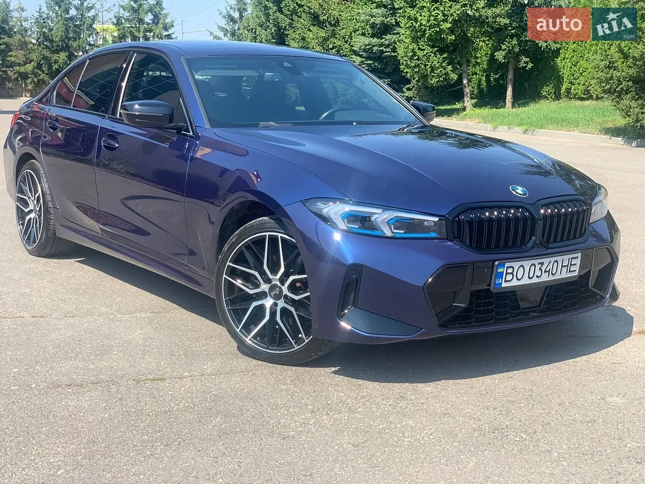BMW 3 Series 2019 photo 3