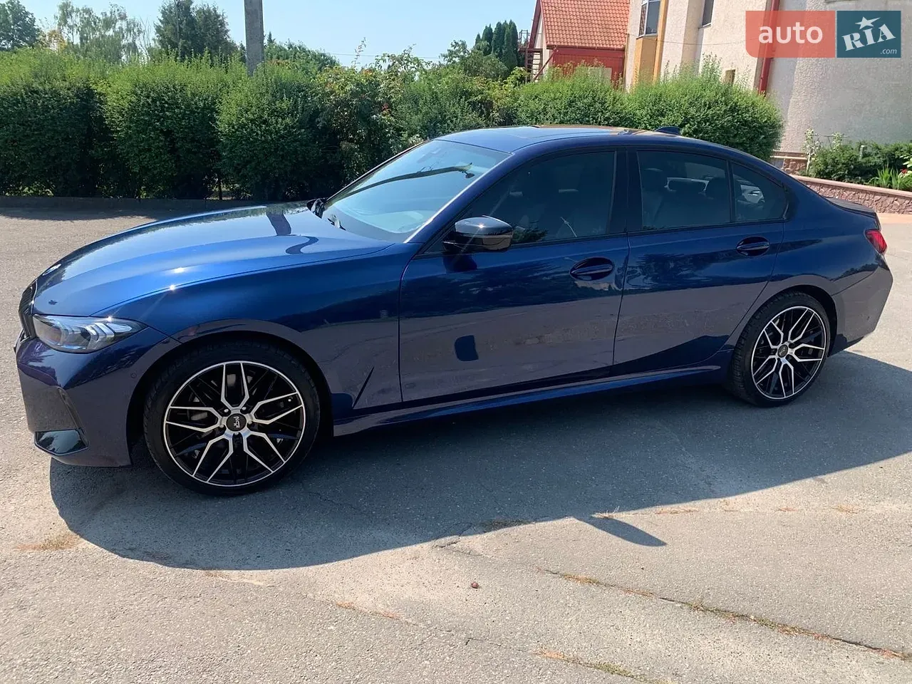 BMW 3 Series 2019 photo 5