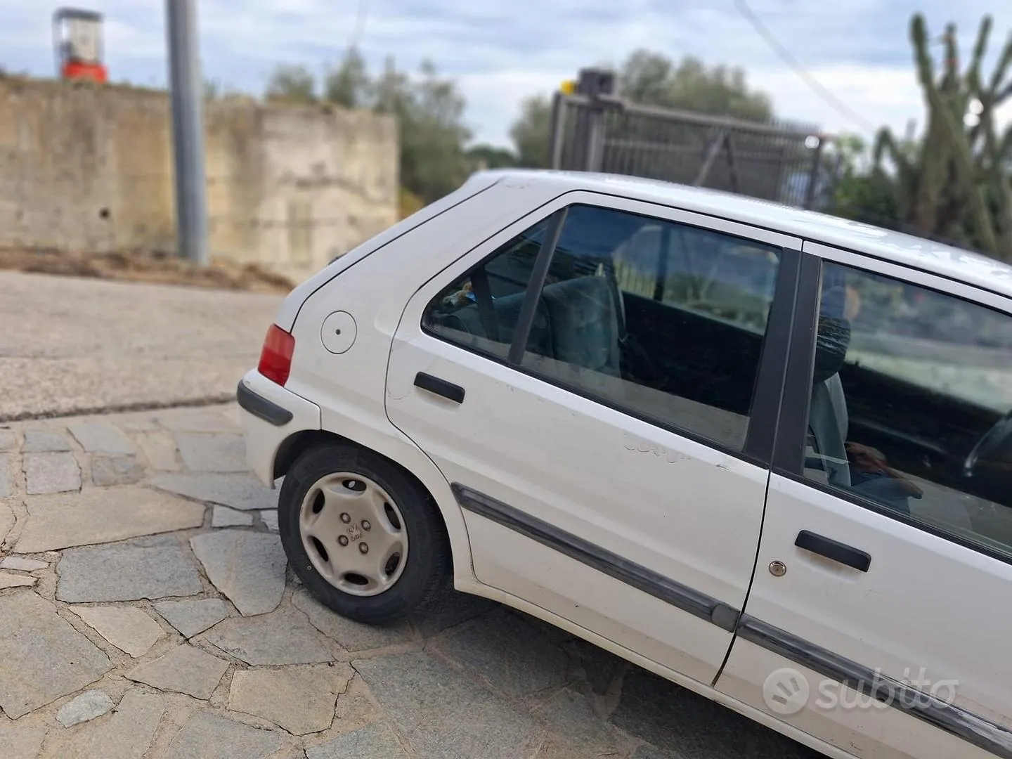 Peugeot 106 1997 photo 2