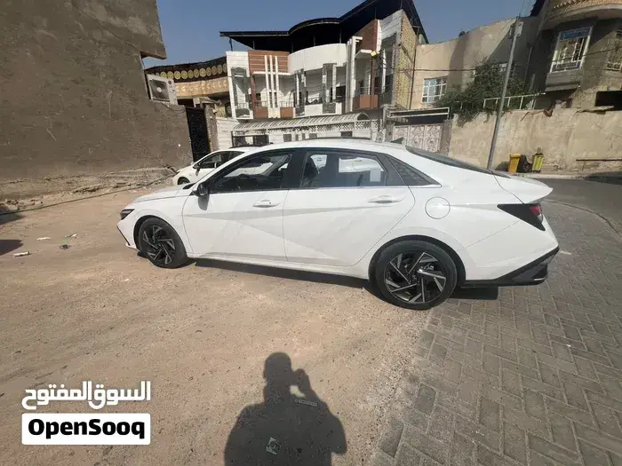 Hyundai Elantra 2025 photo 3