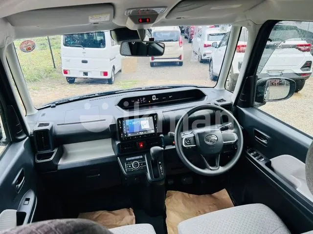 Daihatsu Tanto 2025 photo 3