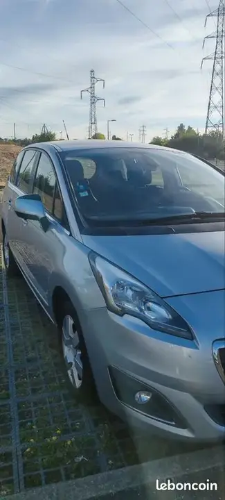 Peugeot 5008 2014 photo 2