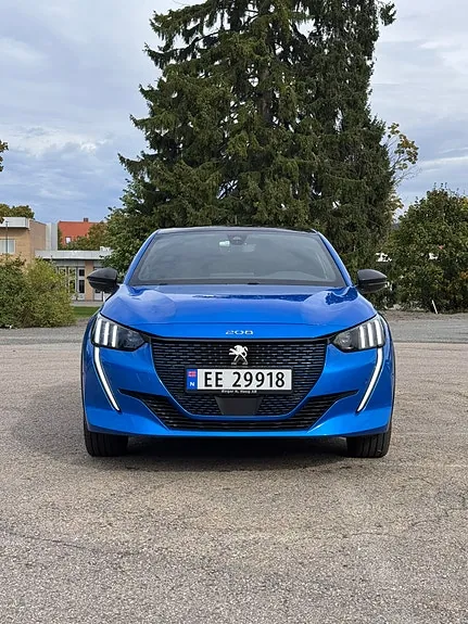 Peugeot 208 2021 photo 3