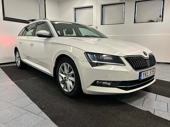 Skoda Superb 2017 photo 3