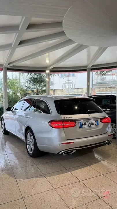 Mercedes-Benz E-Class 2017 photo 4