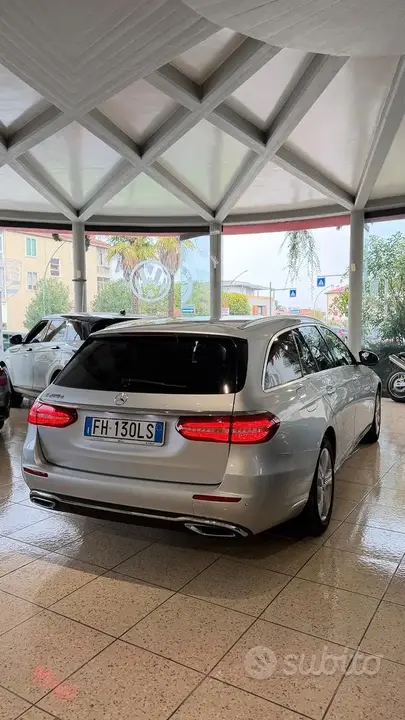 Mercedes-Benz E-Class 2017 photo 3