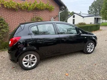 Opel Corsa 2014 photo 2