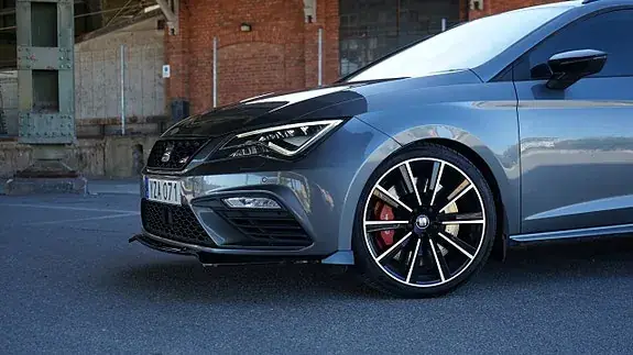 Seat Leon 2018 photo 2