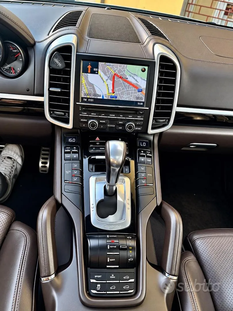 Porsche Cayenne 2012 photo 5