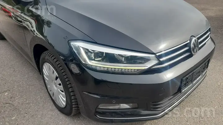 Volkswagen Touran 2017 photo 3