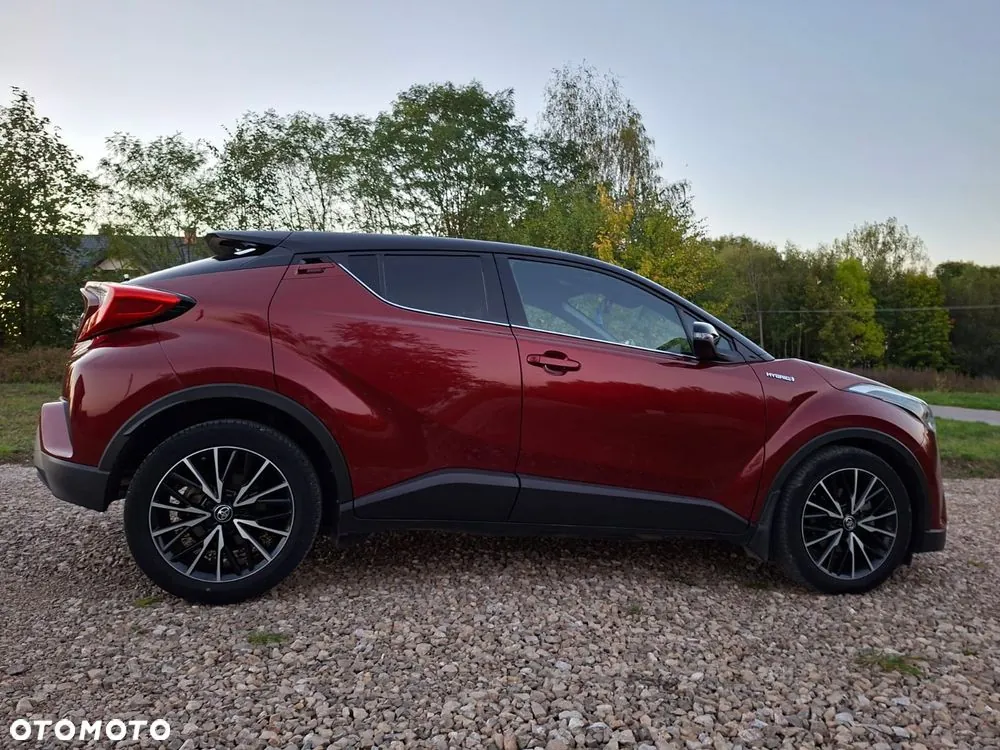 Toyota C-Hr 2017 photo 2