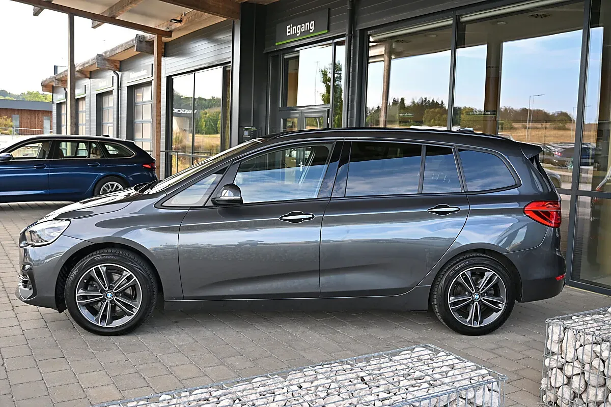 BMW 2 Series 2019 photo 2