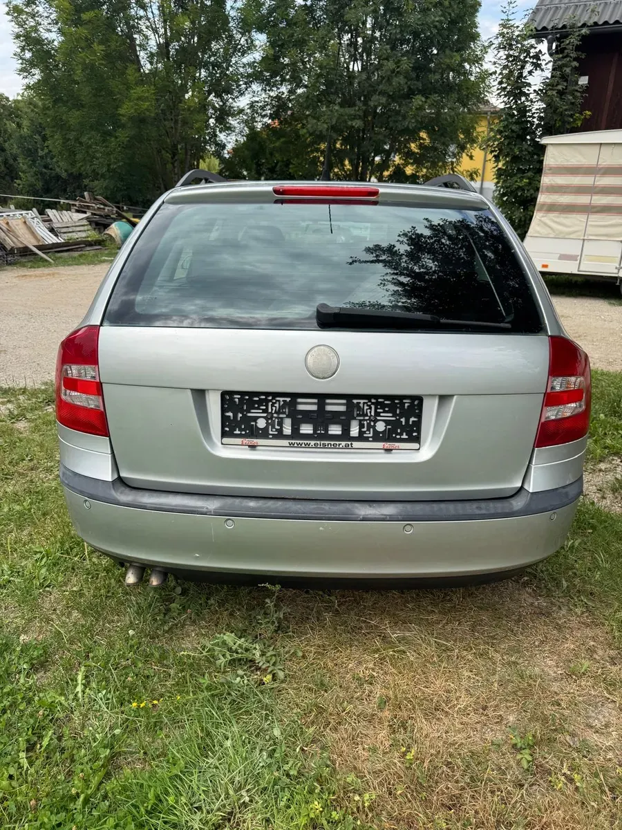 Skoda Octavia 2007 photo 3