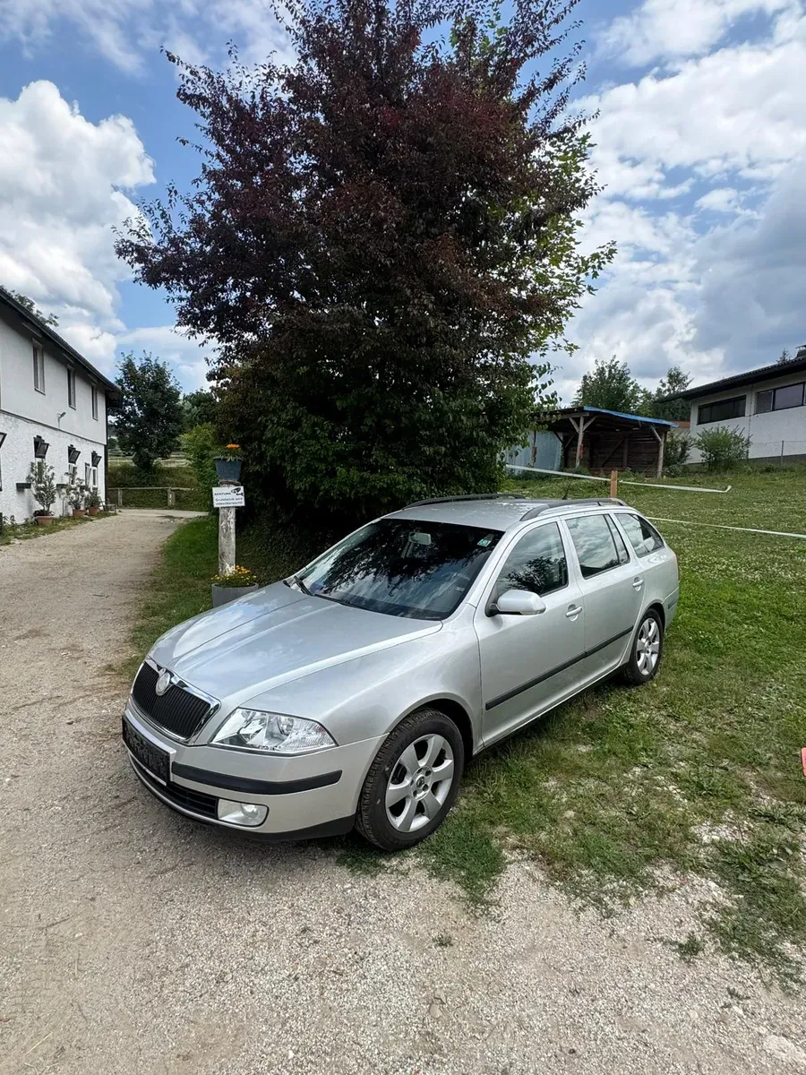 Skoda Octavia 2007 photo 2