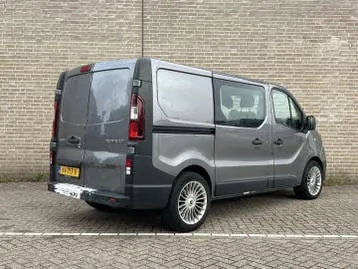 Renault Trafic 2016 photo 2