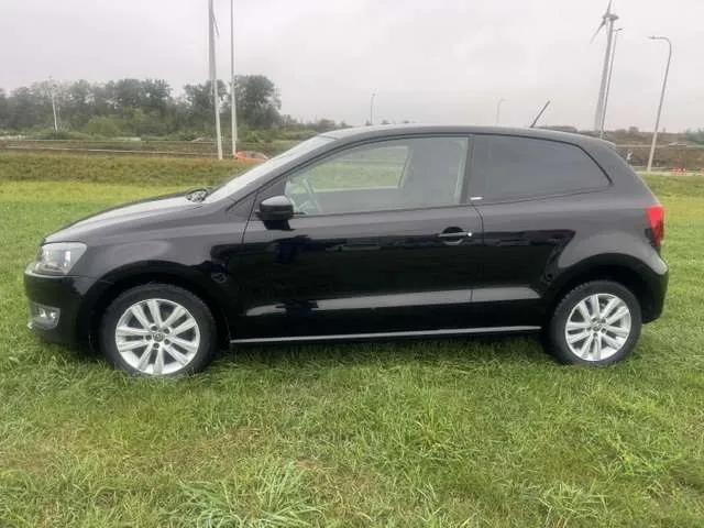 Volkswagen Polo 2012 photo 2