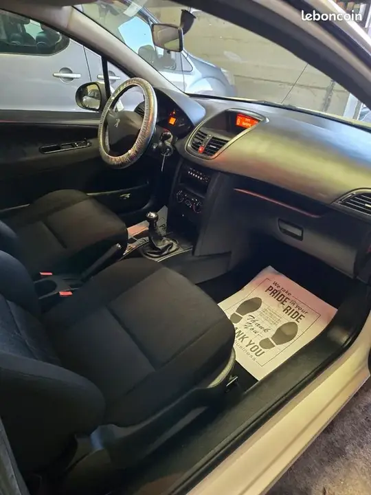 Peugeot 207 2009 photo 5