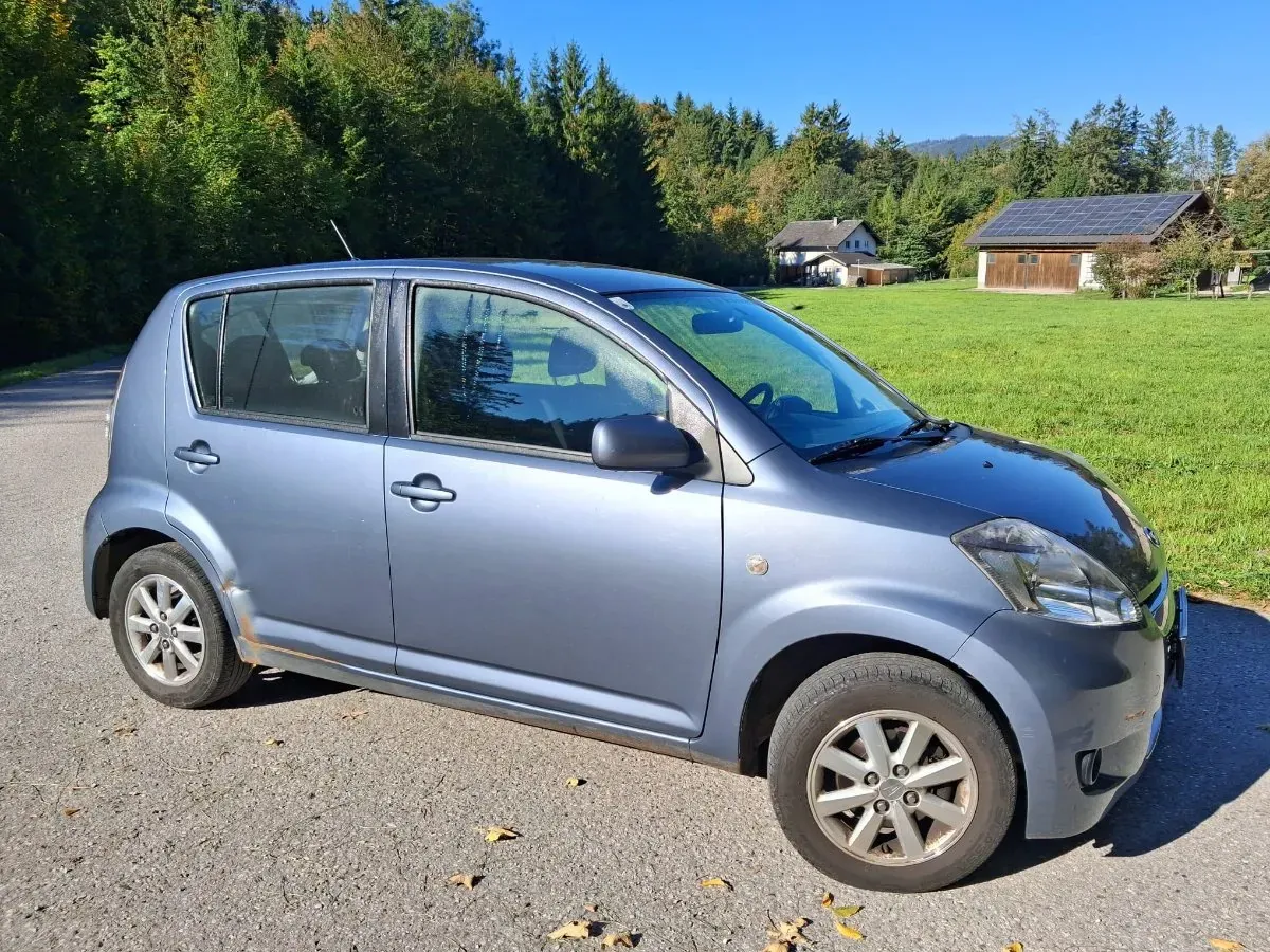 Daihatsu Sirion 2009 photo 3