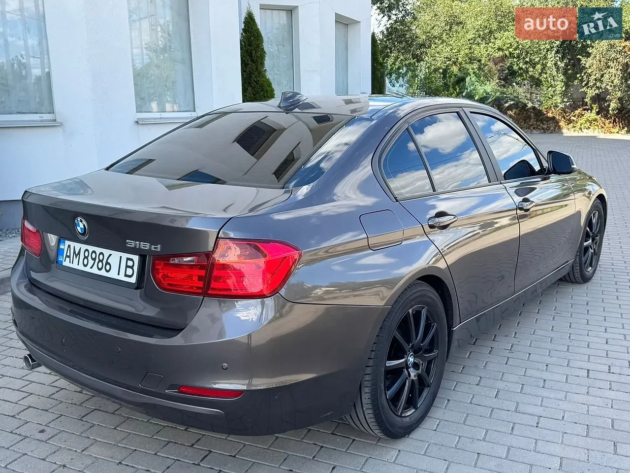 BMW 3 Series 2012 photo 4