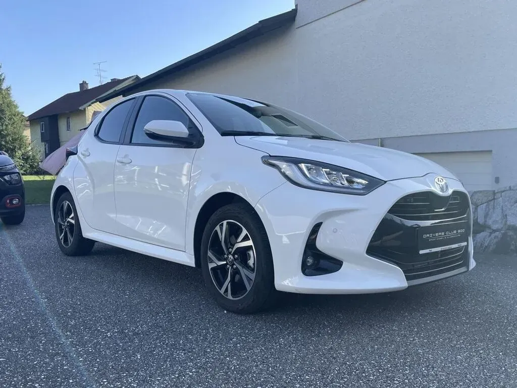 Toyota Yaris 2026 photo 2