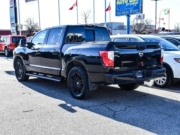 Nissan Titan 2018 photo 4