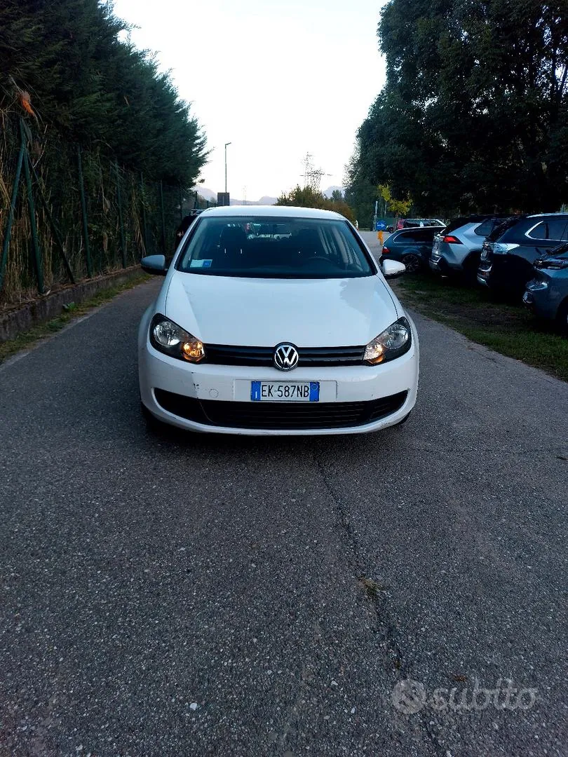 Volkswagen Golf 2012 photo 2