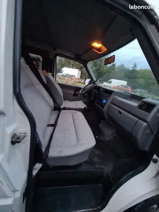 Volkswagen T4 1992 photo 3