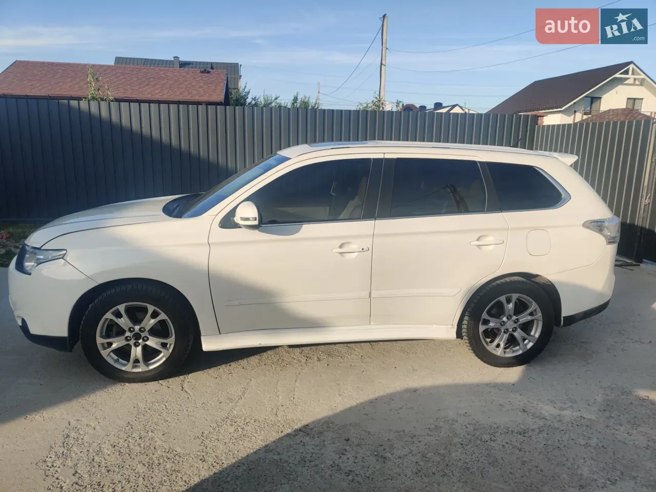 Mitsubishi Outlander 2013 photo 4