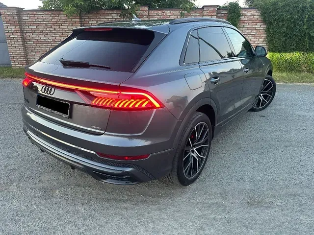Audi Q8 2023 photo 2