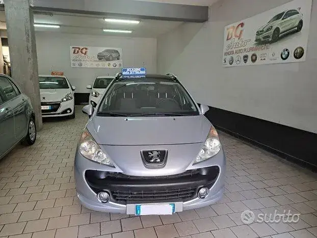 Peugeot 207 2008 photo 2