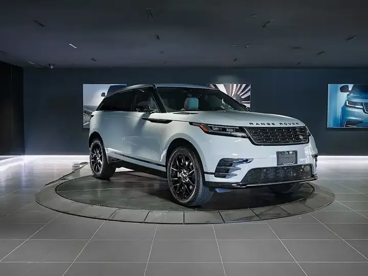 Land Rover Range Rover Velar 2026 photo 3