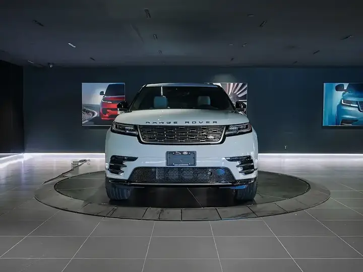 Land Rover Range Rover Velar 2026 photo 2