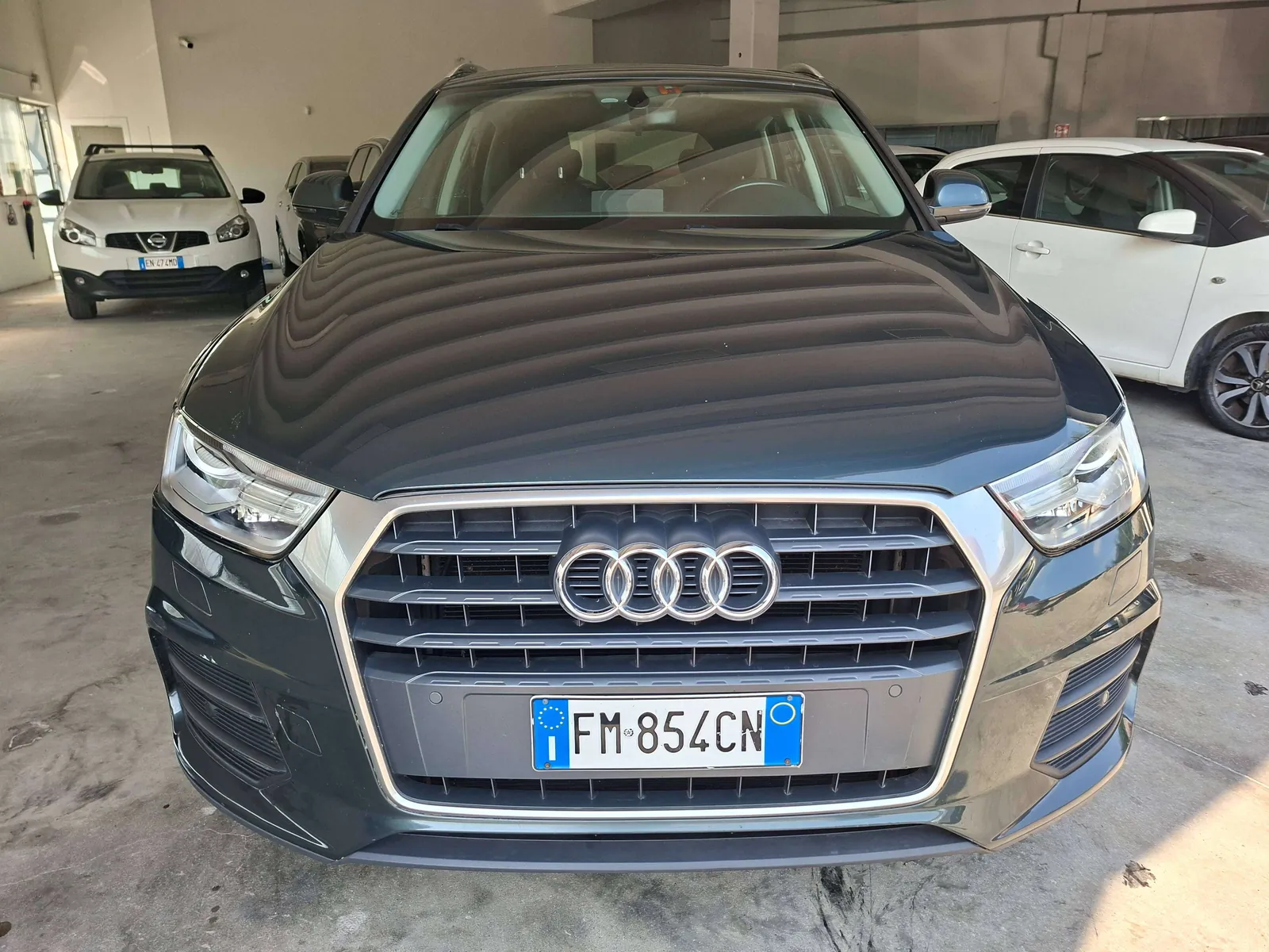 Audi Q3 2017 photo 2