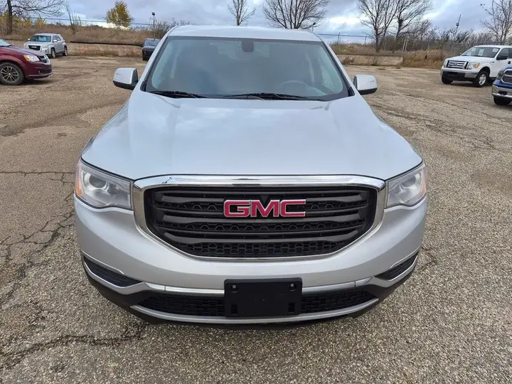 GMC Acadia 2018 photo 2