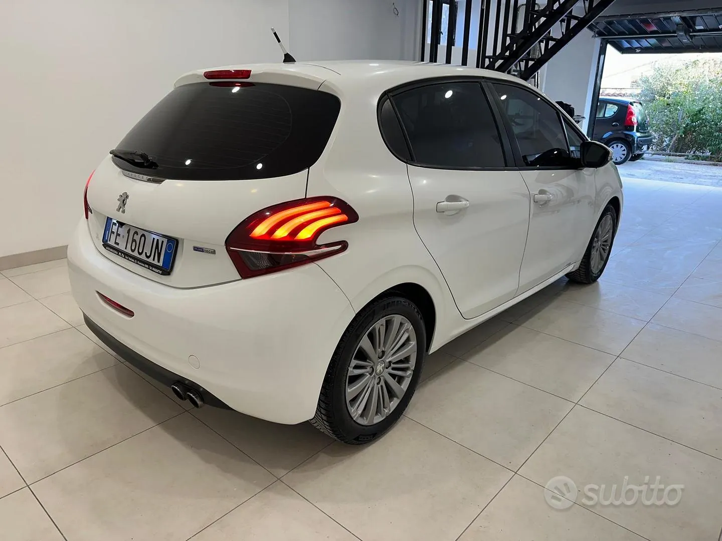 Peugeot 208 2016 photo 4