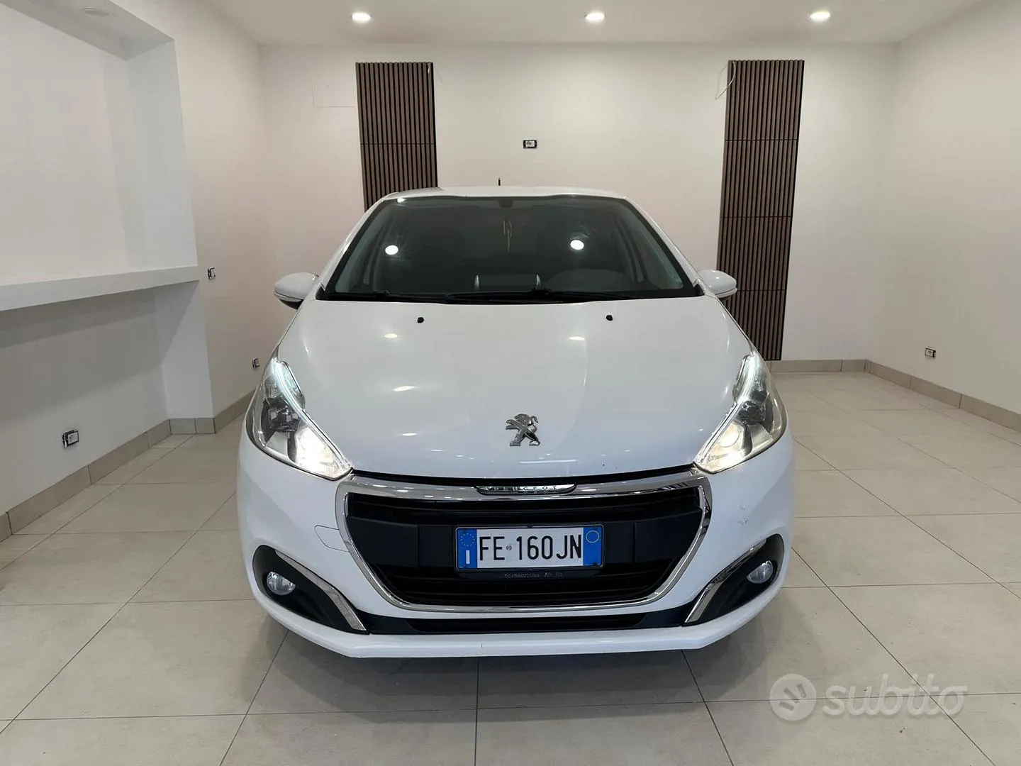 Peugeot 208 2016 photo 2